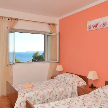 Daniela Apartament *